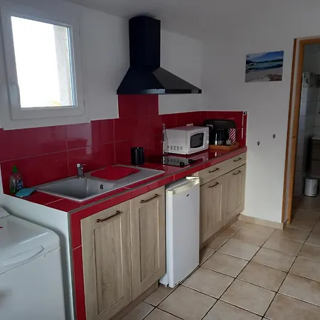 Mini 1 Piece 19 M2 Pour 2 Personnes Piscine Partagee Climatisation