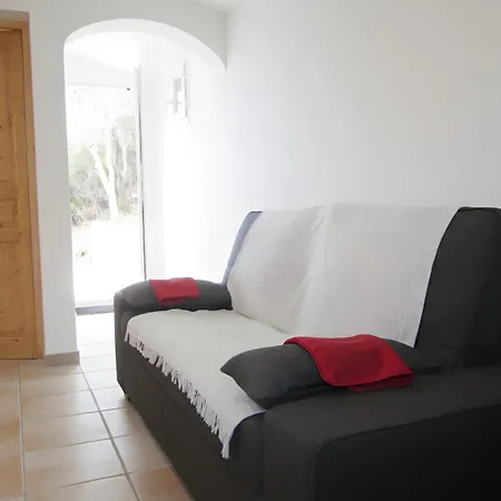 Mini 1 Piece 19 M2 Pour 2 Personnes Piscine Partagee Climatisation